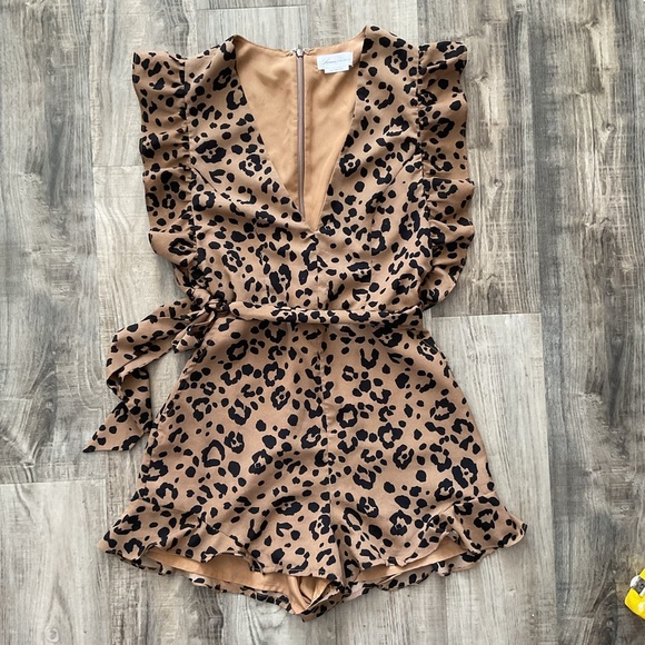 Lovers & Friends Cheetah Jill Romper Size Extra Extra Small - Picture 3 of 8